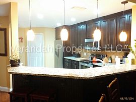 Single Family Home For Rent in Orlando, FL (Photo 3 of 12)
