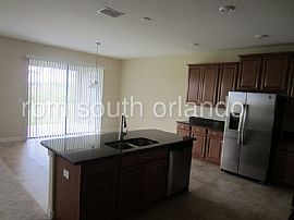 Single Family Home For Rent in Windermere, FL (Photo 3 of 9)