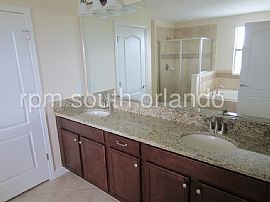 Single Family Home For Rent in Windermere, FL (Photo 4 of 9)