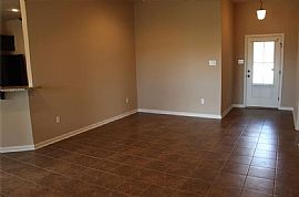 3 Bed , 2 Bath in Covington, LA (Photo 2 of 10)