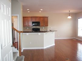 Single Family Home For Rent in Suwanee, GA (Photo 5 of 8)