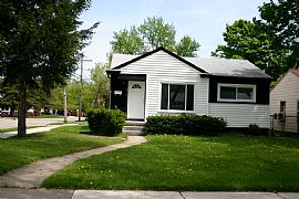 3 Bed 1 Bath in Royal Oak, MI (Photo 2 of 9)
