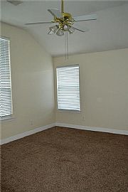 Comfortable 4 Bedroom Home Available in Katy, TX (Photo 4 of 11)