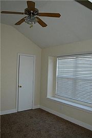 Comfortable 4 Bedroom Home Available in Katy, TX (Photo 8 of 11)