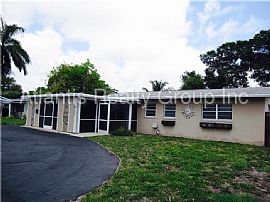 Single Family Home For Rent in Wilton Manors, FL