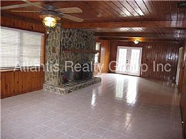 Single Family Home For Rent in Wilton Manors, FL (Photo 2 of 6)