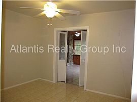 Single Family Home For Rent in Wilton Manors, FL (Photo 3 of 6)