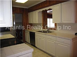 Single Family Home For Rent in Wilton Manors, FL (Photo 6 of 6)