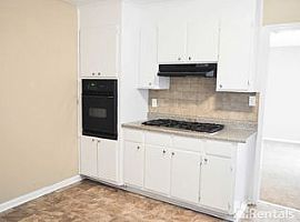 3 Beds 2 Baths in Hueytown, Al in Hueytown, AL (Photo 7 of 10)