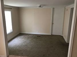 417 Holly Hill Rd, Richmond Hill, Ga 31324 3 Beds 2 Baths 1,200 in Richmond Hill, GA (Photo 5 of 8)