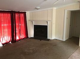 417 Holly Hill Rd, Richmond Hill, Ga 31324 3 Beds 2 Baths 1,200 in Richmond Hill, GA (Photo 6 of 8)