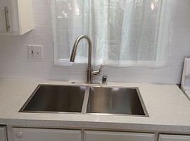  621 1/2 Sunset Ave, Venice, Ca 90291 2 Beds 1 Bath -- Sqft in Venice, CA (Photo 7 of 7)