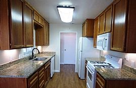 Immaculate 3bed 2bath With2 Car Garage in Sacramento, CA (Photo 4 of 12)