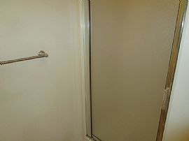 Single Family Home For Rent in Snellville, GA (Photo 10 of 12)