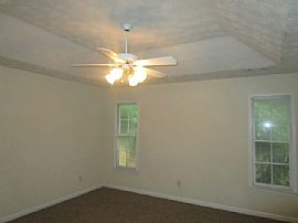 Single Family Home For Rent in Snellville, GA (Photo 7 of 12)