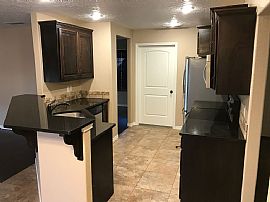 Elegant 3 Bedroom Home in Clovis, NM (Photo 10 of 11)