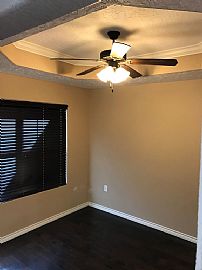 Elegant 3 Bedroom Home in Clovis, NM (Photo 6 of 11)