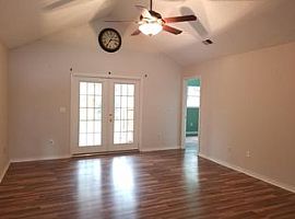 1391 W Point Dr, Mt Pleasant, Sc 29466 2 Beds 2 Baths 1,018 Sqf in Mount Pleasant, SC (Photo 6 of 12)