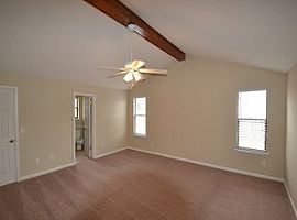 3bed Home Located Crosstie Rd W, Jacksonville  in Jacksonville, FL (Photo 7 of 7)