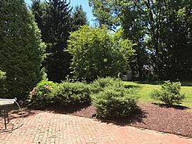 Beautiful 4 Bedroom Home in Annandale, NJ (Photo 10 of 10)