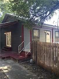  1715b Sylvan Dr, Austin, Tx 78741 2 Beds 1 Bath 850 Sqft in Austin, TX