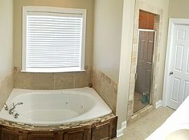  524 Freedom Trl, Brunswick, Ga 31525 3 Beds 2 Baths 2,033 Sqft in Brunswick, GA (Photo 5 of 6)