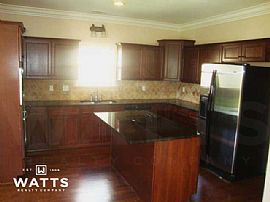 Single Family Home For Rent in Birmingham, AL (Photo 4 of 7)