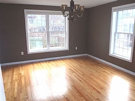 Beautiful 2 Bedroom Home in Atkinson, NH (Photo 3 of 11)