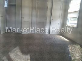 Single Family Home For Rent in Aurora, CO (Photo 4 of 4)