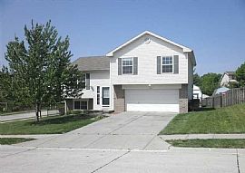 Beautiful 3 Bedroom Home in Serene Enviroment in Bellevue, NE
