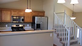 Beautiful 3 Bedroom Home in Serene Enviroment in Bellevue, NE (Photo 3 of 11)