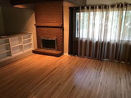 Serene 3 Bedroom Home in Bismarck, ND (Photo 2 of 11)