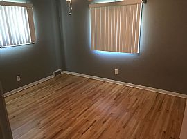 Serene 3 Bedroom Home in Bismarck, ND (Photo 9 of 11)