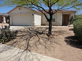 Single Family Home For Rent in Tucson, AZ