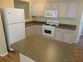 Single Family Home For Rent in Tucson, AZ (Photo 7 of 12)