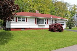 Great Location. House and Private Fenced Yard on Safe/quiet Str in South Burlington, VT (Photo 10 of 10)