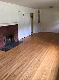 Great Location. House and Private Fenced Yard on Safe/quiet Str in South Burlington, VT (Photo 2 of 10)