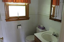 Great Location. House and Private Fenced Yard on Safe/quiet Str in South Burlington, VT (Photo 9 of 10)