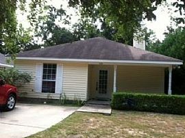 Comfortable 3 Bedroom Home in Gulfport, MS