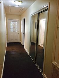 Comfortable 3 Bedroom Home in Gulfport, MS (Photo 2 of 9)