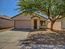 Single Family Home For Rent in Phoenix, AZ