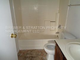 Single Family Home For Rent in Glendale, AZ (Photo 10 of 12)