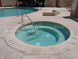 Single Family Home For Rent in Glendale, AZ (Photo 12 of 12)