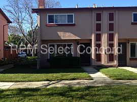 Single Family Home For Rent in Concord, CA