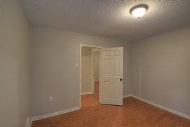 3 Bed, 2.0 Bath, $950 in Bartlett, TN (Photo 10 of 11)