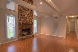 3 Bed, 2.0 Bath, $950 in Bartlett, TN (Photo 2 of 11)