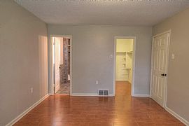 3 Bed, 2.0 Bath, $950 in Bartlett, TN (Photo 6 of 11)