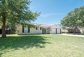  2118 Kent Dr, Arlington, Tx 76010 3 Beds 2 Baths 1,500 Sqft in Arlington, TX