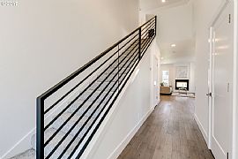 4 Bedroom in Dean Avenue in Eugene, OR (Photo 4 of 12)