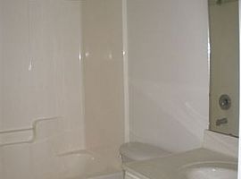 131 Tealbriar St, Burgaw, Nc 28425 3 Beds 2 Baths 1,050 Sqft in Burgaw, NC (Photo 4 of 8)